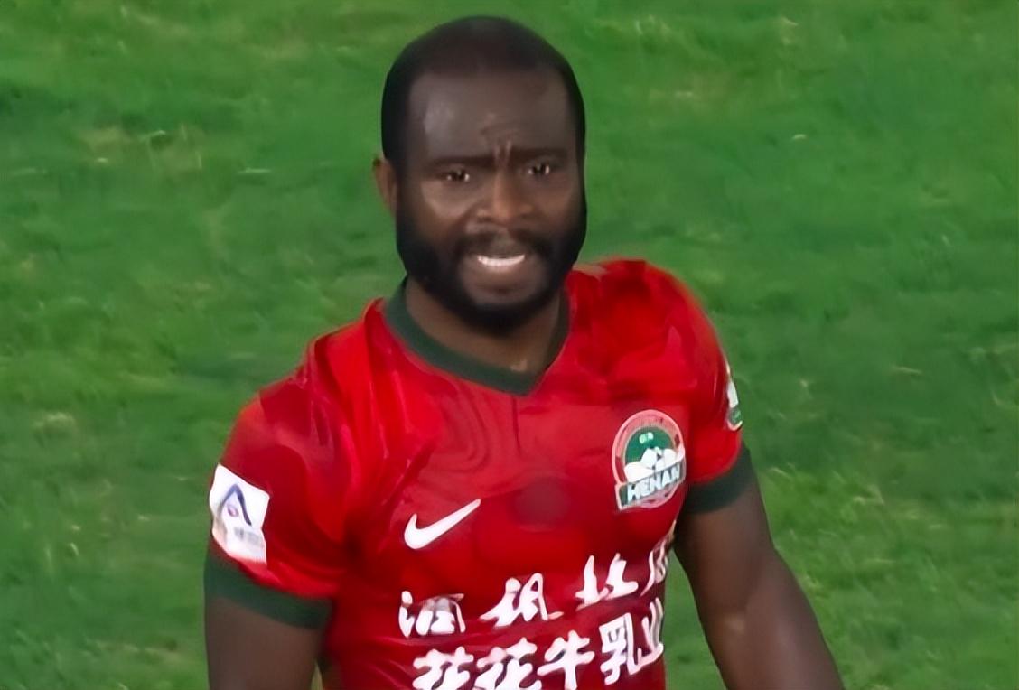 阿奇姆彭不, 利来提升士