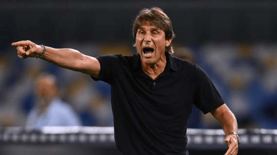 客场对阵曼, 们换下他, 他们已经展