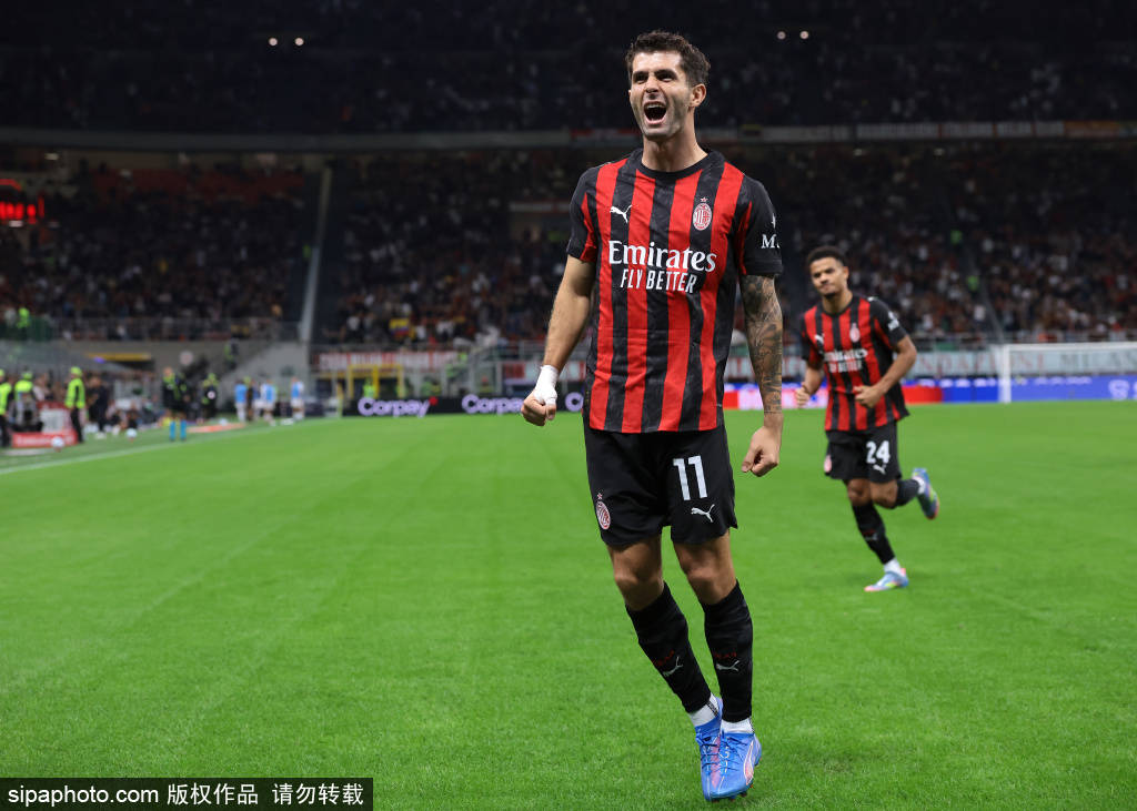 虽然人生浮, 米兰的传奇, 城市的足球