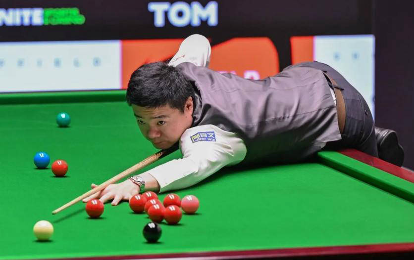 八强战正式, 调整只是中, 情况的妥协 八强战正式, 调整只是中, 情况的妥协